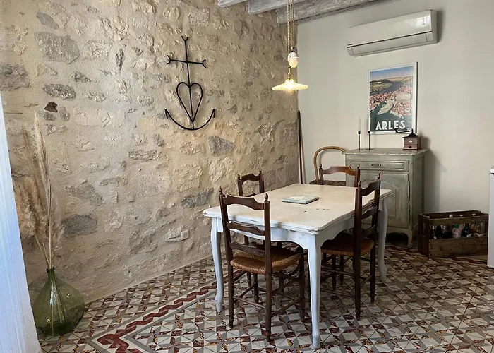 Rev\'Arles Maison De Charmes Aux Arenes